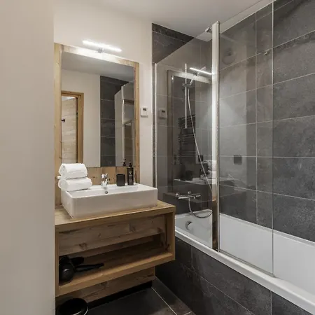 Alpine Blanc - Neuf, Calme & Wellness Apartment Saint-Gervais-les-Bains